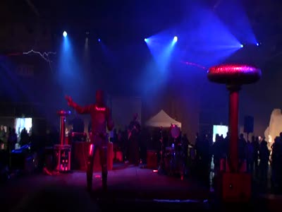 Tesla Coils - Arc Attack 