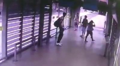 Отжал телефон и пырнул ножом