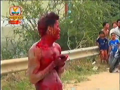 Не подходите гады - я себе горло перережу