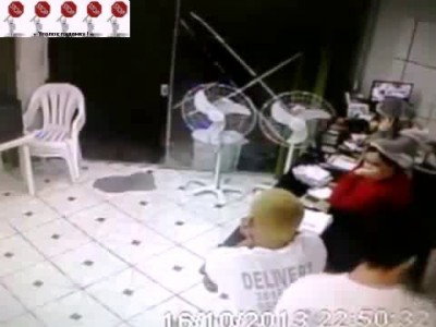 Копы завалили грабителей ...