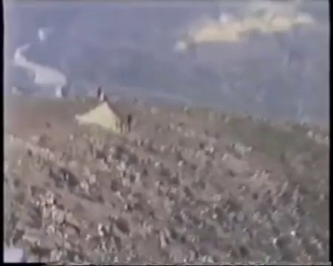 Посадка на одно шасси в горах!