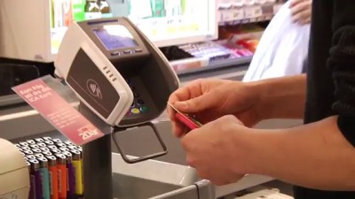 Как платить за покупки при помощи рисунка вен ладони..