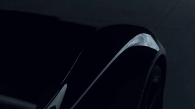 Автобус против суперкаров
