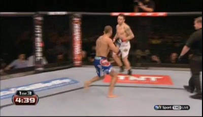 Джереми Стивенс победил Рони Джейсона нокаутом (удар ногой в голову и удары руками) 0:40, раунд 1;