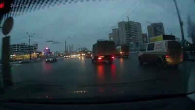 Испугался мести BMWвода и бортанул соседа