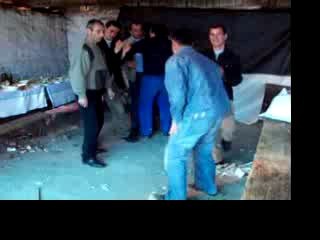 танцы в сарае