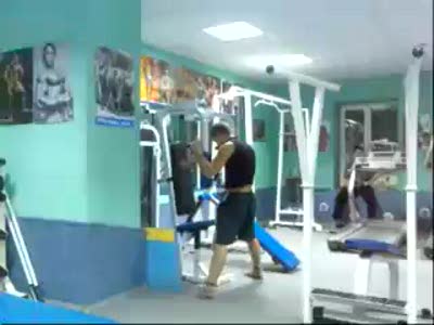 Придурок в качалке