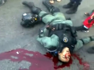 ПОЛИЦЕЙСКИЙ ОФИЦЕР ЗАСТРЕЛЕН ВЫСТРЕЛОМ В ГОЛОВУ