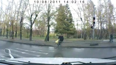 Велосипедист зря торопился
