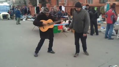 Танец мертвеца в исполнении алкашей