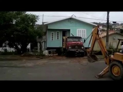 Instant Death Video of Biker Breaking his Neck when he does not see a Steel Cable