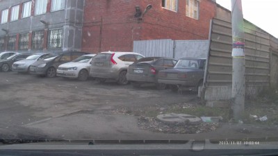 уехал в клумбу