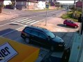 Самосвал снес маму и ее сына-инвалида в Румынии (18+)