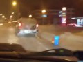 Самосвал на буксире у джипа.
