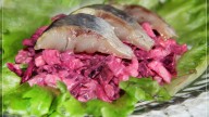 из сельди с овощами ии яблоком
