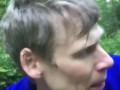 Покрошил в салат петрушки
