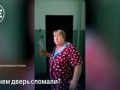 В Красноярске женщина с тесаком сломала дверь соседу из-за того, что ей послышались звуки ремонта