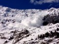 Как ползет лавина