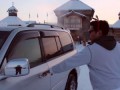 Дед мороз и Олень развозят подарки. Новый год 2016
