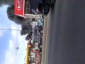 Горит автосалон