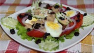 из свежих овощей с изюмом