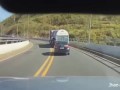Лобовое столкновение мотоцикла и автомобиля