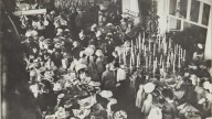 14. Вел. кн. Татьяна Николаевна на благотворительном баз
