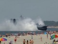 Десантный корабль "Зубр" выплыл на пляж