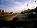 Кинулся под трамвай ...