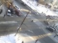 Малолетний идиот на перекрестке