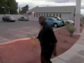 Тазер не эффективный на такого гориллу