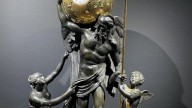 часы «Любовь и Дружба пытаются остановить время». ГЭ