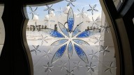 Abu_dhabi,_Moschea_dello_Sceicco_Zayed,_atrio_della_sala_di_preghiera,_vetrata_01